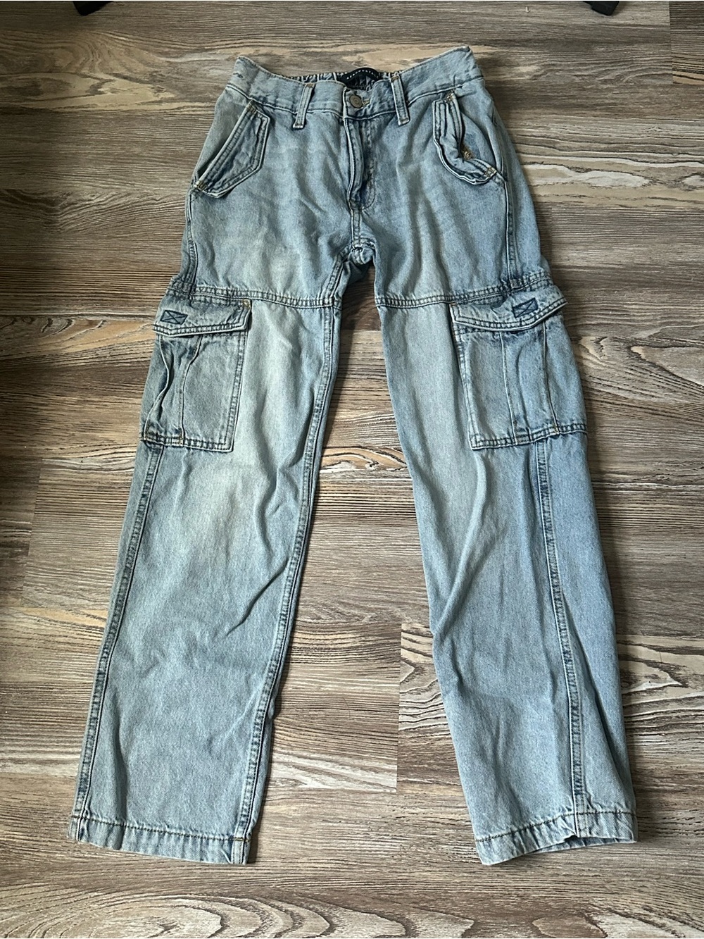 Aeropostale Women's Light Wash Denim Cargo Pants